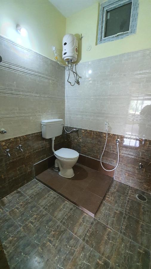 Tirupati Homestay - 2Bhk Ac Family Apartments Near Alipiri And Kapilatheertham - Walk To A2B Veg Restaurant - Wifi - Android Tv - Easy Access To Tirumala Eksteriør bilde