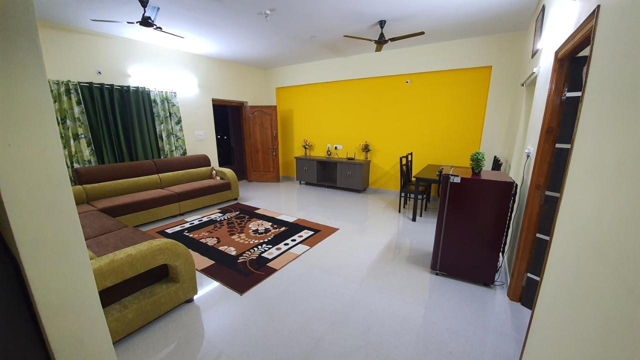 Tirupati Homestay - 2Bhk Ac Family Apartments Near Alipiri And Kapilatheertham - Walk To A2B Veg Restaurant - Wifi - Android Tv - Easy Access To Tirumala Eksteriør bilde