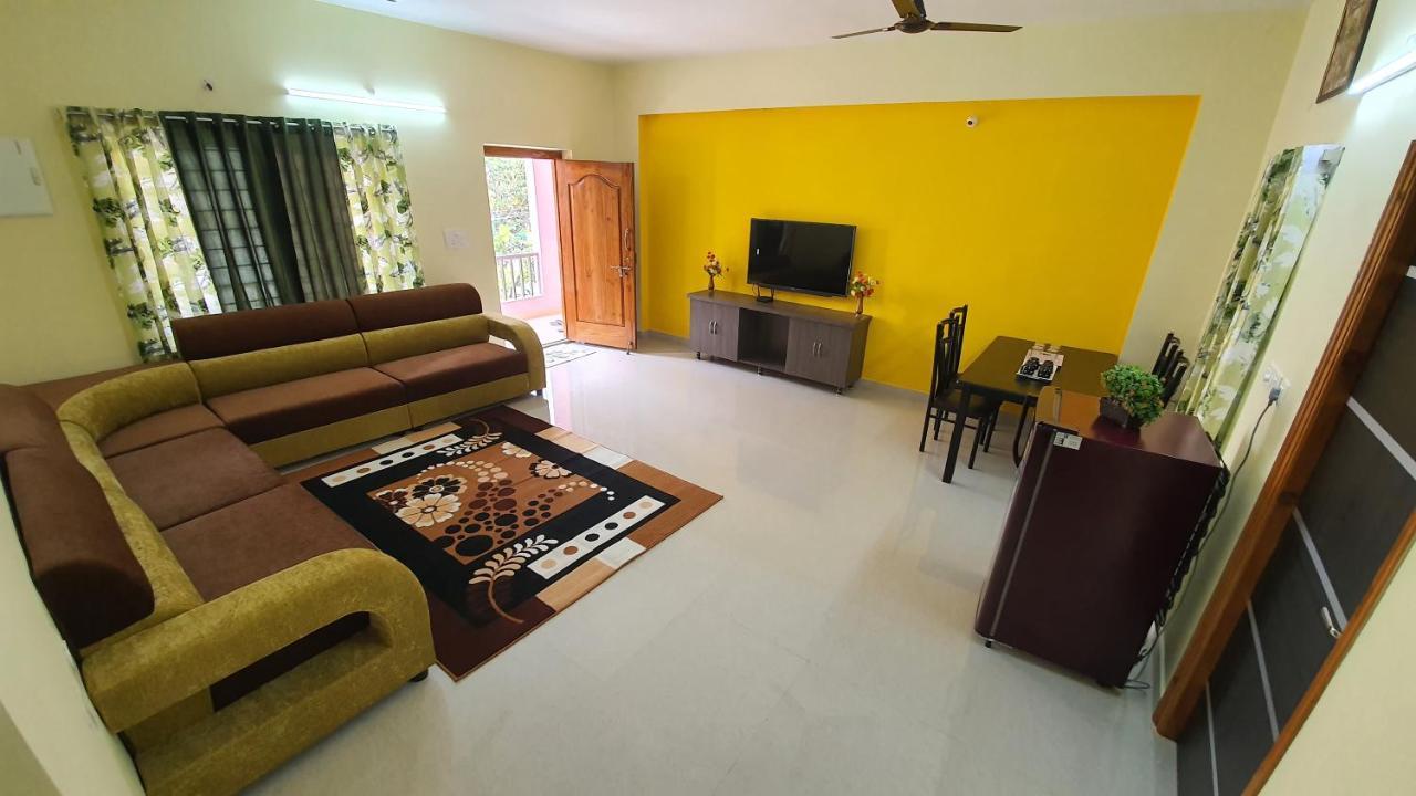 Tirupati Homestay - 2Bhk Ac Family Apartments Near Alipiri And Kapilatheertham - Walk To A2B Veg Restaurant - Wifi - Android Tv - Easy Access To Tirumala Eksteriør bilde